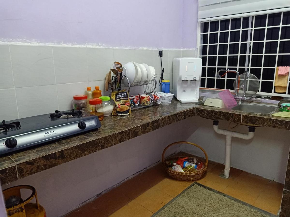 Aliza Scawa Homestay Куала-Піла Екстер'єр фото