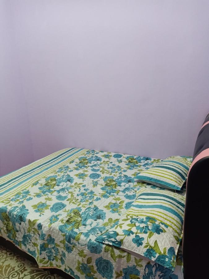 Aliza Scawa Homestay Куала-Піла Екстер'єр фото